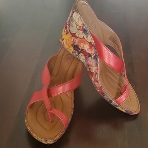 Born cork wedge slide